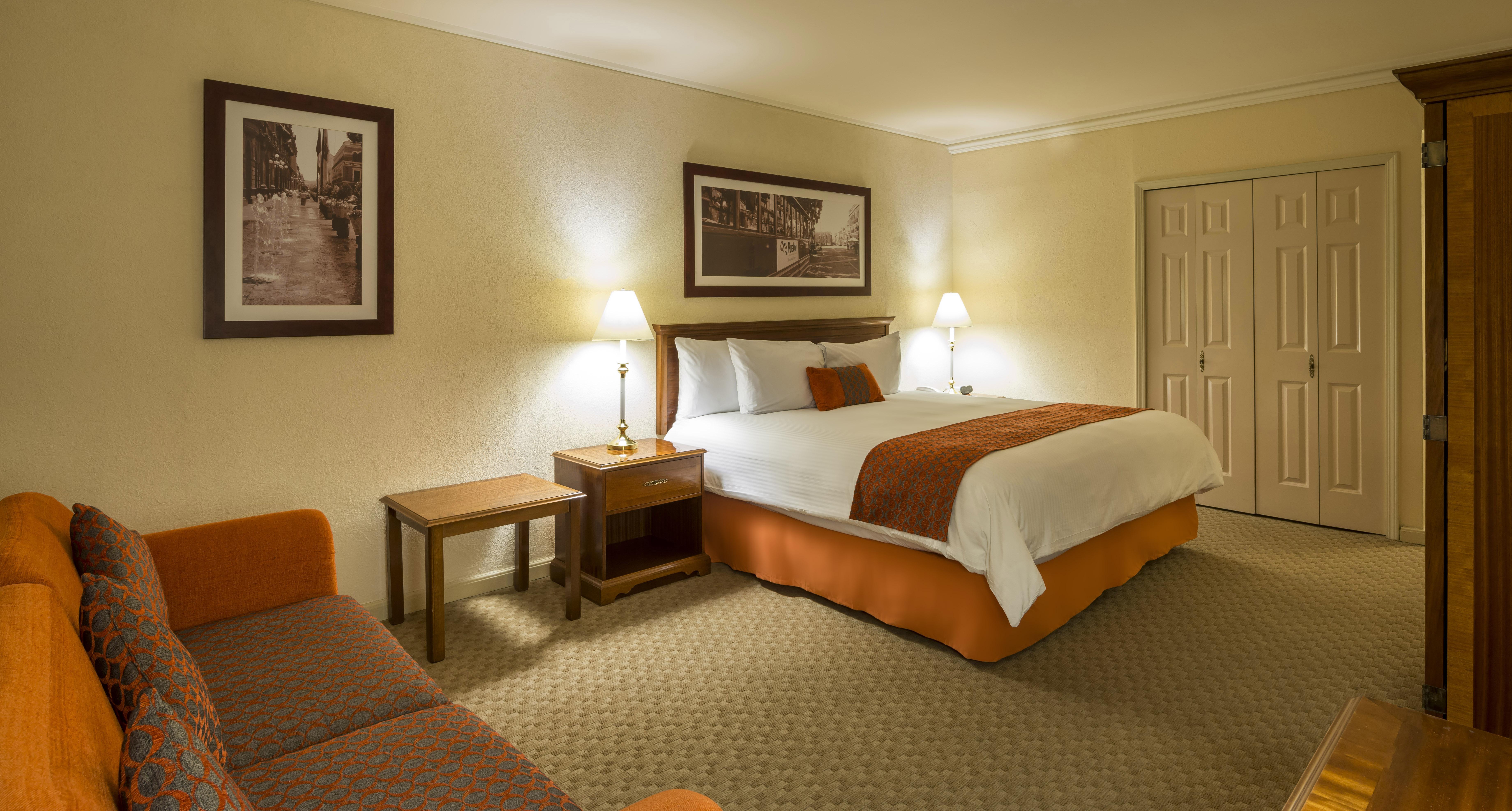 Camino Real Puebla Angelopolis Hotel Exterior photo A guest room at the Inn at the Opera