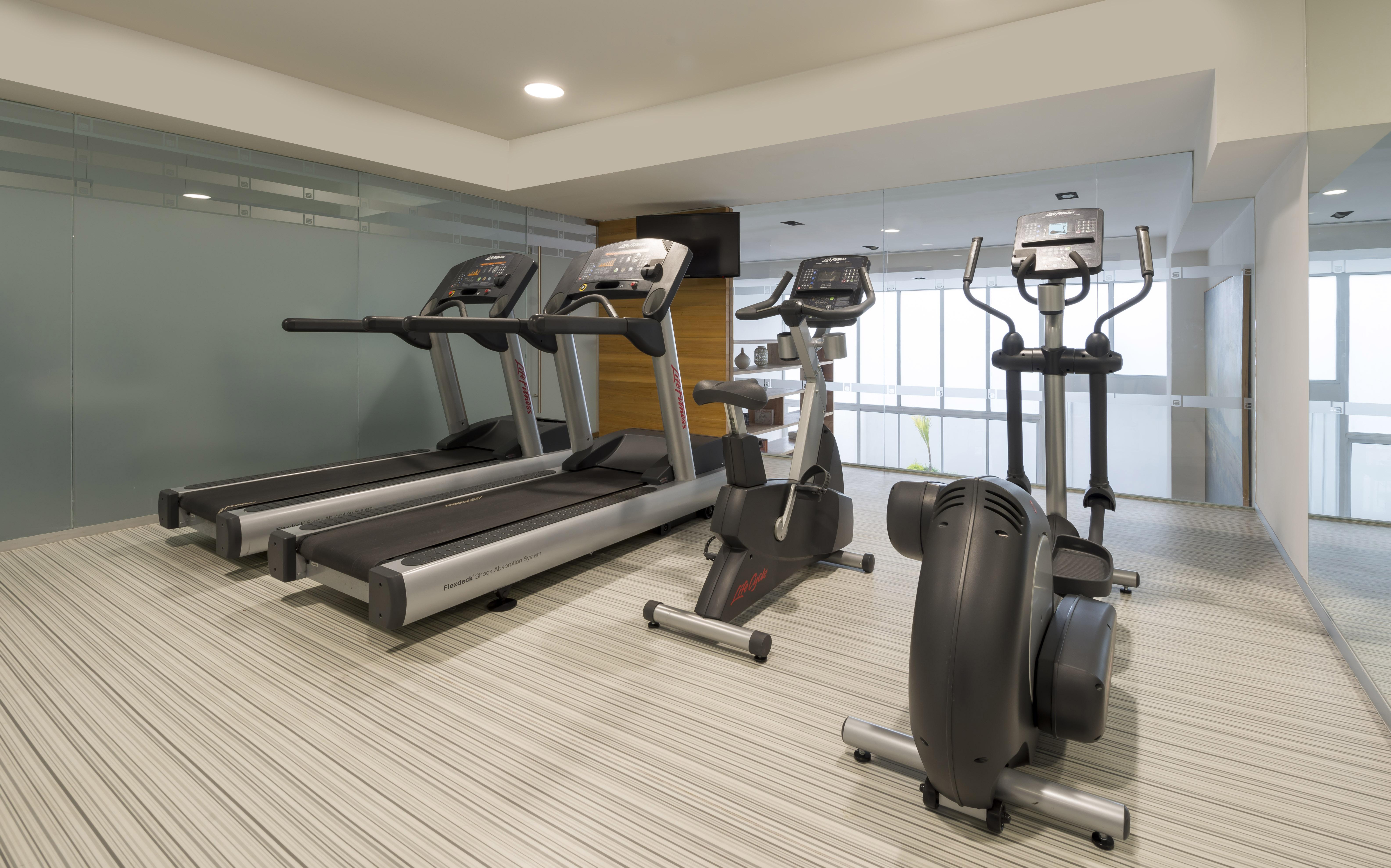 Camino Real Puebla Angelopolis Hotel Exterior photo Elliptical cross trainer (right)