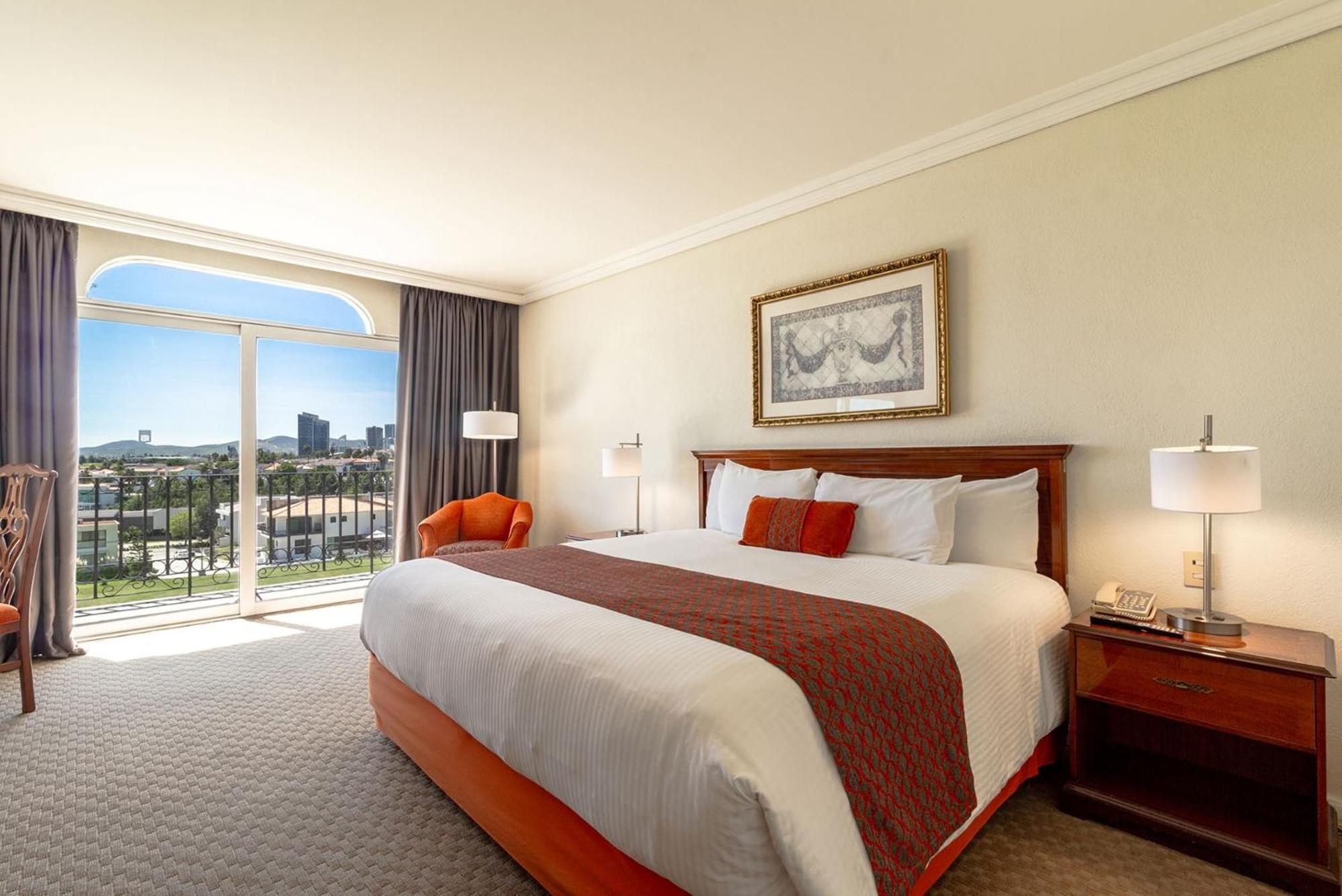 Camino Real Puebla Angelopolis Hotel Exterior photo A guest room at the Hilton San Diego Bayfront