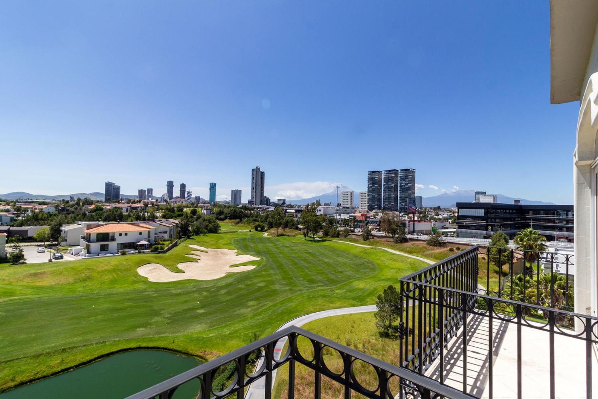 Camino Real Puebla Angelopolis Hotel Exterior photo View of the 18th hole at Torrey Pines Golf Course