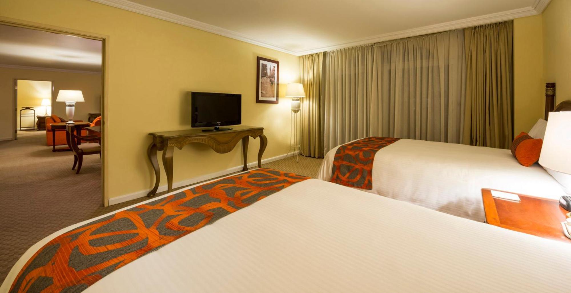 Camino Real Puebla Angelopolis Hotel Exterior photo A guest room at the Hilton San Francisco